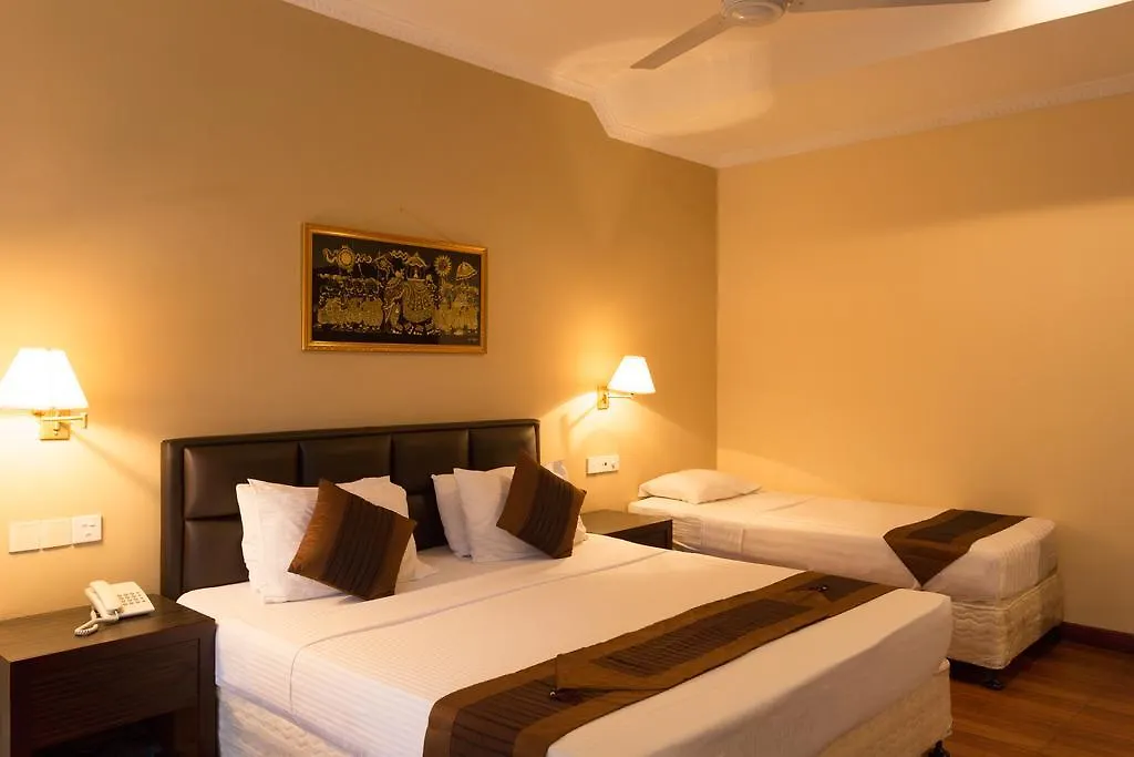 ***  Devon Hotel Kandy Sri Lanka