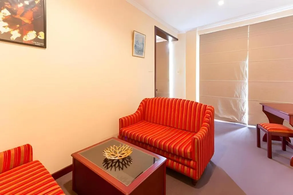 Devon Hotel Kandy
