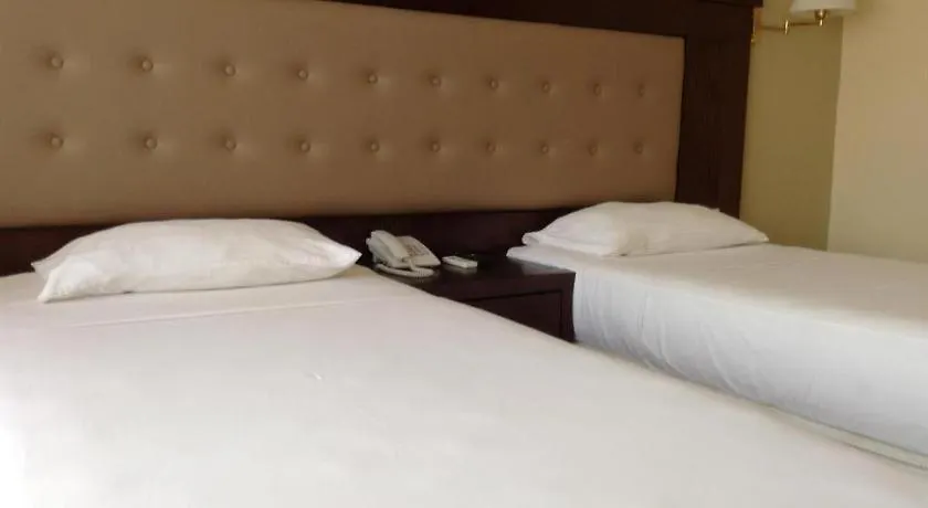 Devon Hotel Kandy